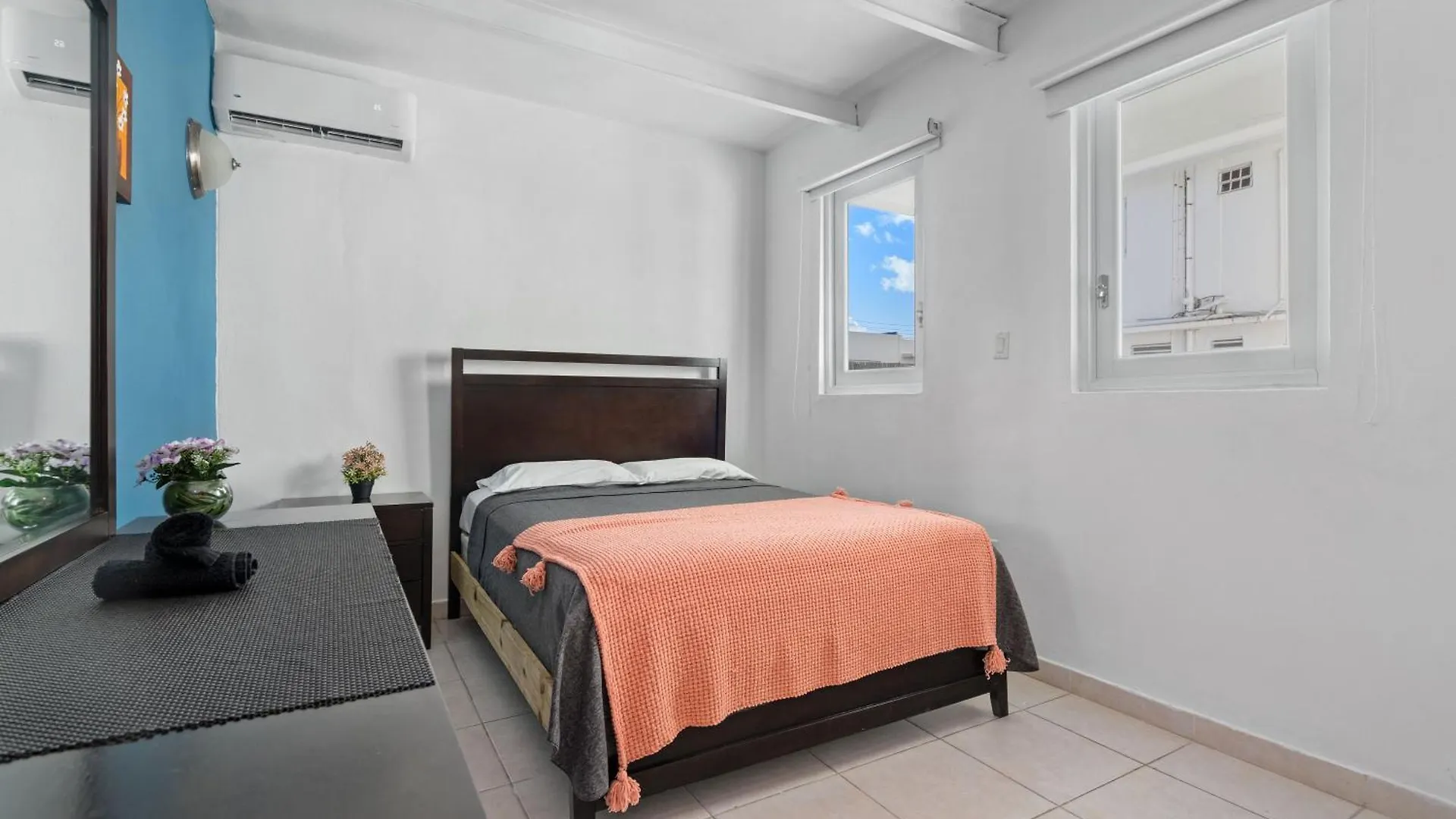 Otium With Pool Pet Friendly Near The Beach location